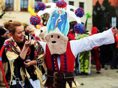 Kolędnicy - ludowe widowiska świąteczne